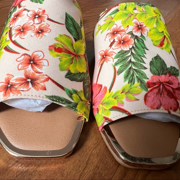 NWOT Qupid Floral Slingback Sandal - Picture 4 of 5